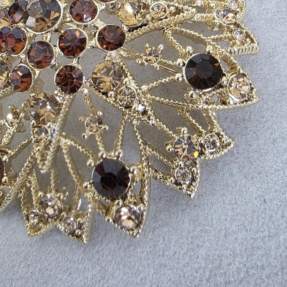 Vintage Gold Filigree Starburst Dome Brooch Pin with Topaz Color Rhimestones
